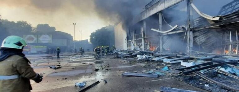 Un centre commercial ukrainien bombarde Le ministere russe Defense 770x297 - Un centre commercial ukrainien a été bombardé / Le ministère russe de la Défense a été révélé