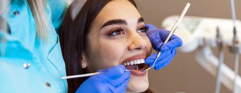 Soins Dentaires Après 30 Ans : Conseils Pour Préserver Votre Bouche Du Vieillissement
