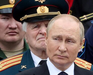 Il Portait La « Valise Nucléaire » De Poutine, Un Colonel Russe Retrouvé Dans Une Mare De Sang