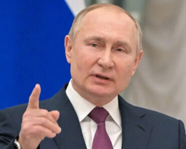 La Révélation Maladive De Vladimir Poutine : « Il Portait Ses Excréments… »