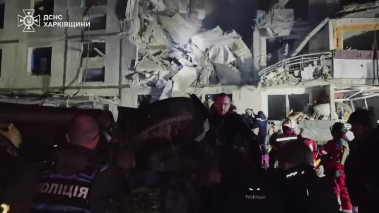 Ukraine : Une Frappe Russe Sur Un Immeuble Résidentiel Fait 29 Morts