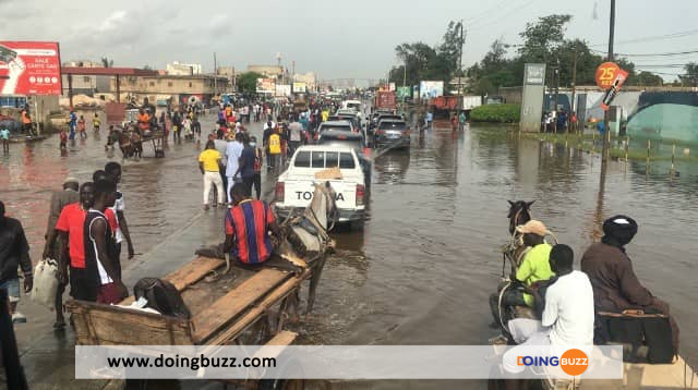 WhatsApp Image 2022 07 20 at 15.24.39 2f - Sénégal: Les rues de Dakar inondées après de fortes pluies en 2022