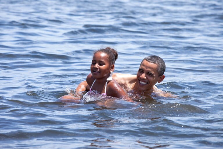 Sasha Obama, La Fille D&Rsquo;Obama Plus Sexy Que Jamais En Maillot De Bain