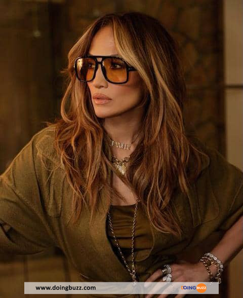 WhatsApp Image 2022 08 24 at 17.46.55 1 - Jennifer Lopez, Plus de 50 ans et toujours jeune (photos)