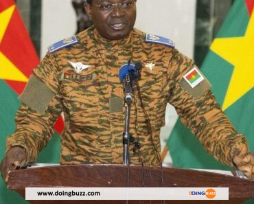 Burkina/ Damiba Limoge Le Général Simporé Et Récupère Le Poste De Ministre De La Défense