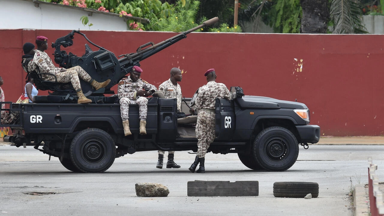 Soldats Ivoiriens Mali Abidjan Une Prise Dotage