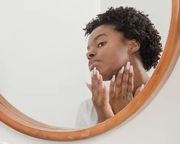 8 Astuces Beauté Pour Gagner Du Temps Le Matin Devant Le Miroir