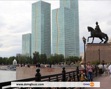 Le Président Du Kazakhstan Renomme La Capitale Astana