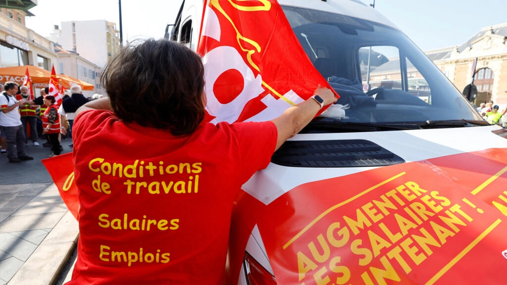 France Manifestations Et Chaos Dans Les Transports En Commun