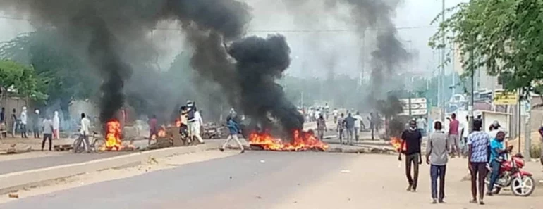 Tchad : Violents Affrontements Lors De Manifestations Contre Le Maintien Au Pouvoir De Mahamat Déby