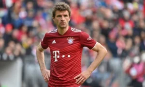 Thomas Müller Met En Garde Robert Lewandowski