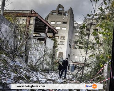Ukraine : Des Frappes De Missiles Ont Touché Un Immeuble Résidentiel Et Des Infrastructures