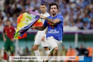 Coupe du monde 2022 : Un supporter envahit le terrain avec un drapeau LGBTQ+