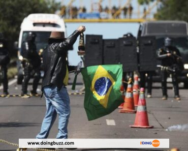 Brésil : 2 Jours Après La Défaite De Bolsonaro, Les Blocages Des Routes S&Rsquo;Intensifient
