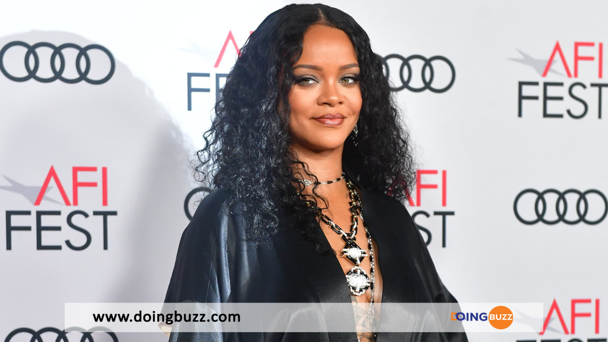 Rihanna, La Nouvelle Reine De Twitter, Dévoile Ses Confidences Sur Sa Vie Sexuelle