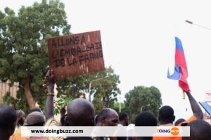 Burkina/Départ De La France : L’ambassade Réagit Après Les Manifestations