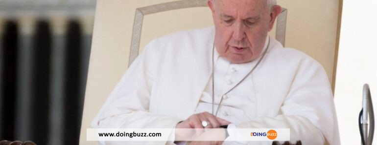 Le Pape François met sa montre en vente aux enchères, un besoin d'argent?