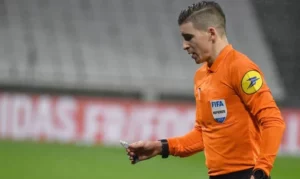 L&Rsquo;Arbitre De La Rencontre Om Vs Ol Est Connu !