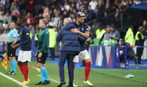 Olivier Giroud Figure Sur La Liste De Didier Deschamps