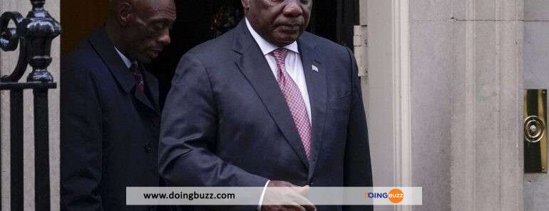 Le Président Sud-Africain Ramaphosa Risque D&Rsquo;Être Destitué