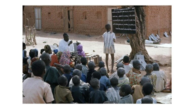 Burkina Faso: 10 civils tués et des disparus dans l’explosion d’un bus causée par une mine