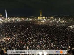 Edf : 50 000 Supporters Ont Accueillis Les Bleus Sur La Place De La Concorde (Vidéo)