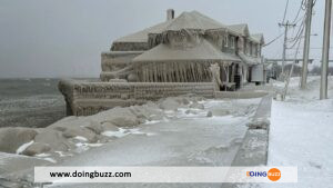 Un Blizzard (Vent Glacial) Tue Une Trentaine De Personnes Aux Etats-Unis