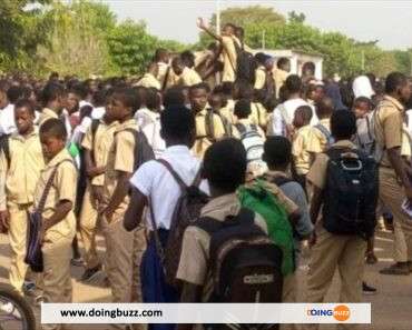 Côte d’Ivoire : des élèves réclament un congé anticipé pour les fêtes de fin d’année