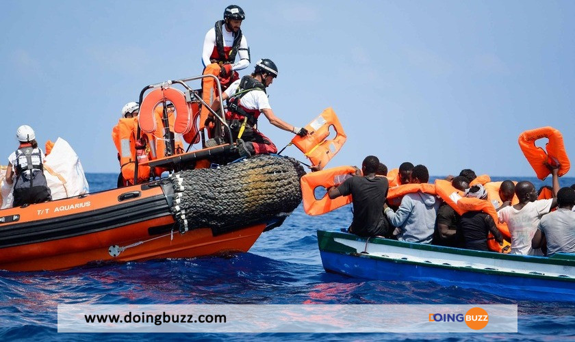 Plus D'Une Centaine De Migrants Secourus Par L'Ocean Viking En Méditerranée