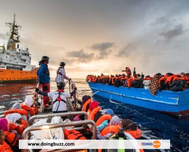 Plus D&Rsquo;Une Centaine De Migrants Secourus Par L&Rsquo;Ocean Viking En Méditerranée