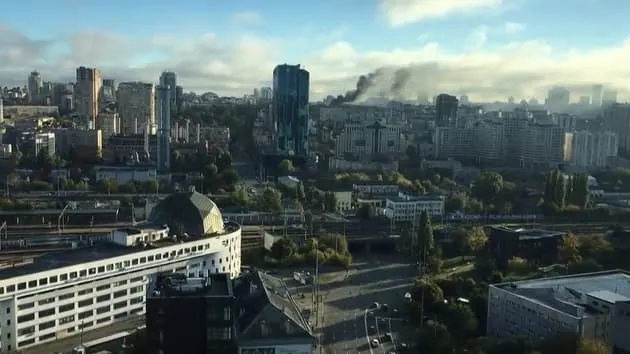 Guerre En Ukraine : Des Explosions À Kiev, Des Frappes Dans D'Autres Régions Ce Vendredi