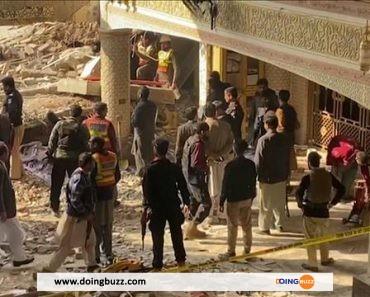 Pakistan : au moins 61 morts et une centaine de blessés dans une explosion à l’intérieur d’une mosquée