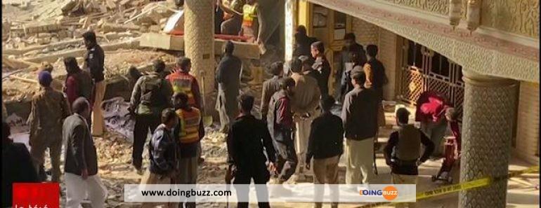 Pakistan : au moins 61 morts et une centaine de blessés dans une explosion à l'intérieur d'une mosquée