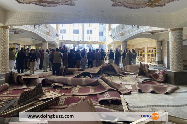 Pakistan : au moins 61 morts et une centaine de blessés dans une explosion à l'intérieur d'une mosquée