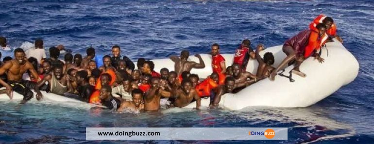 Au Moins 88 Migrants À Bord D’un Bateau En Panne, Secourus Près Du Cap-Vert