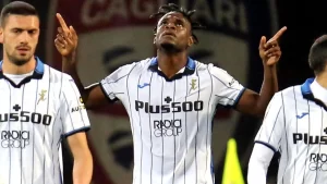 Atalanta Exige Une Offre De 20 Millions D’everton Pour Duvan Zapata