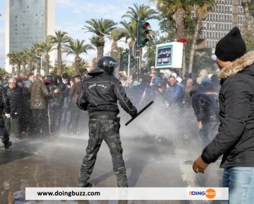 Tunisie : plusieurs opposants arrêtés dont un chef du parti Ennahdha