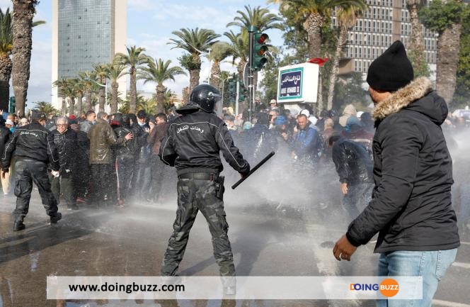 Tunisie : plusieurs opposants arrêtés dont un chef du parti Ennahdha