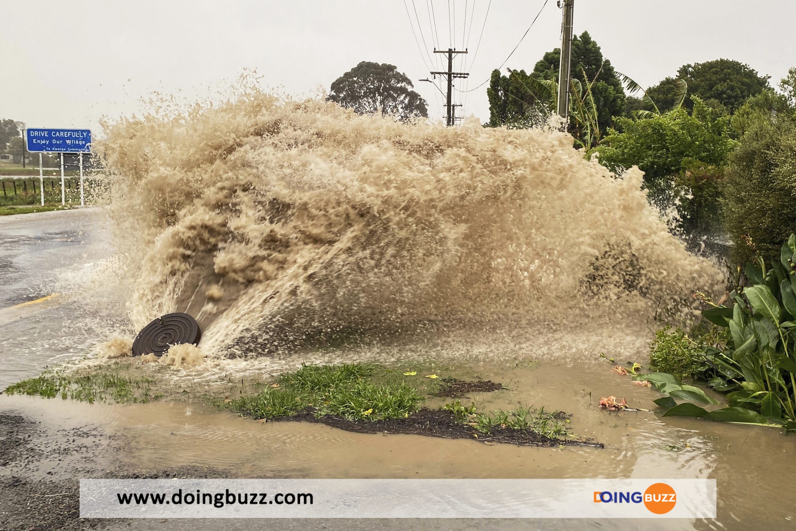 Nouvelle-Zélande : Un Cyclone Fait 4 Morts Et Plus De 10 000 Déplacés