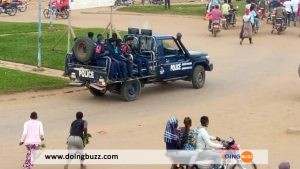 Rdc : Un Policier Confondu À Un Poseur De Bombe Se Fait Tabasser À Mort