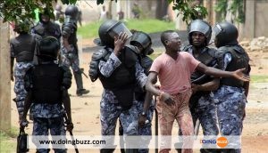 Togo : Des Populations Attrapent Des Terroristes Poseurs De Bombes (Photos)