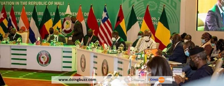 Sommet Exceptionnel Des Dirigeants De La Cédéao À Abuja Suite Au Coup D&Rsquo;État Au Niger
