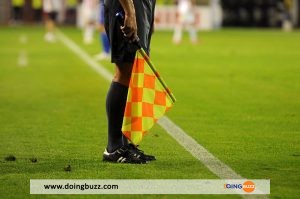 Cameroun : Un Arbitre Violemment Agressé Pour Avoir Accordé Un Penalty