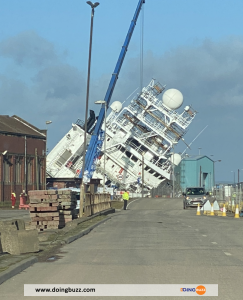 35 Blessés Suite Au Renversement D&Rsquo;Un Navire Au Chantier Naval D&Rsquo;Édimbourg