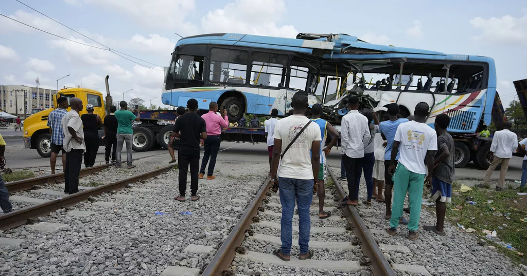 Nigeria : une collision d'un train avec un bus fait plusieurs morts