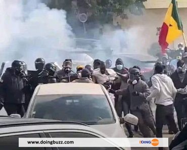 Procès D&Rsquo;Ousmane Sonko : Les Vidéos Des Affrontements Violents Entre Opposition Et Fds