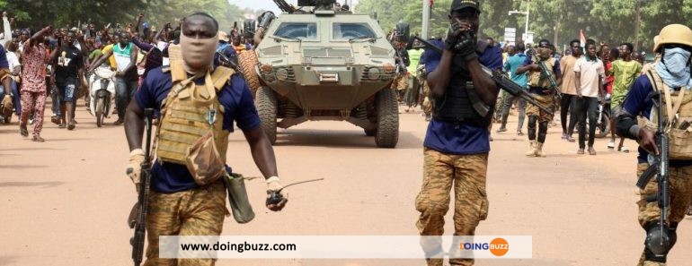 Un Nouveau Coup D&Rsquo;État Au Burkina Faso ? Des Tirs D’armes Lourdes Près De La Présidence (Video)