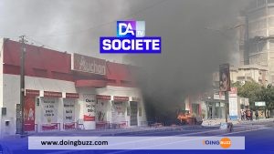 Sénégal:  Le Magasin Auchan De Mermoz Incendié