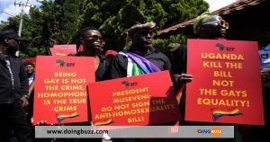 Des Militants Sud-Africains Manifestent Contre Le Projet De Loi Anti-Lgbt En Ouganda