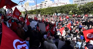 Tunisie : Les Opposants Dans Les Rues Pour Réclamer La Libération De Leurs Compagnons Emprisonnés